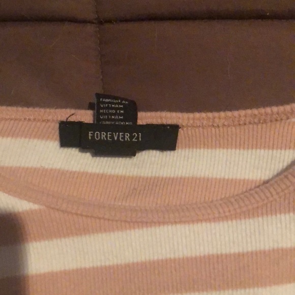 Cute crop top with long sleeves - Picture 2 of 2